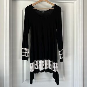 ASOS Boho Black White TieDye Asymmetrical Handkerchief Hem Long Sleeve Tunic Top